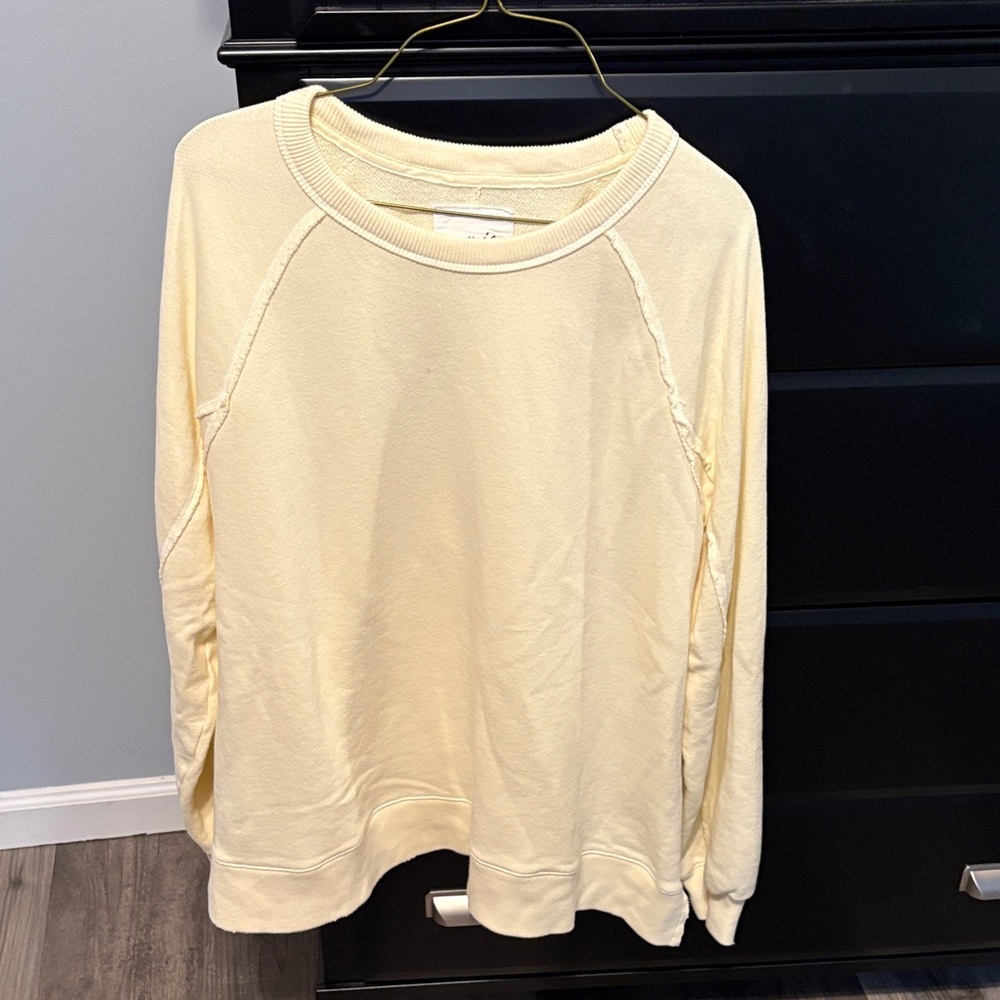 Aerie Yellow Cream Crew Neck Sweater